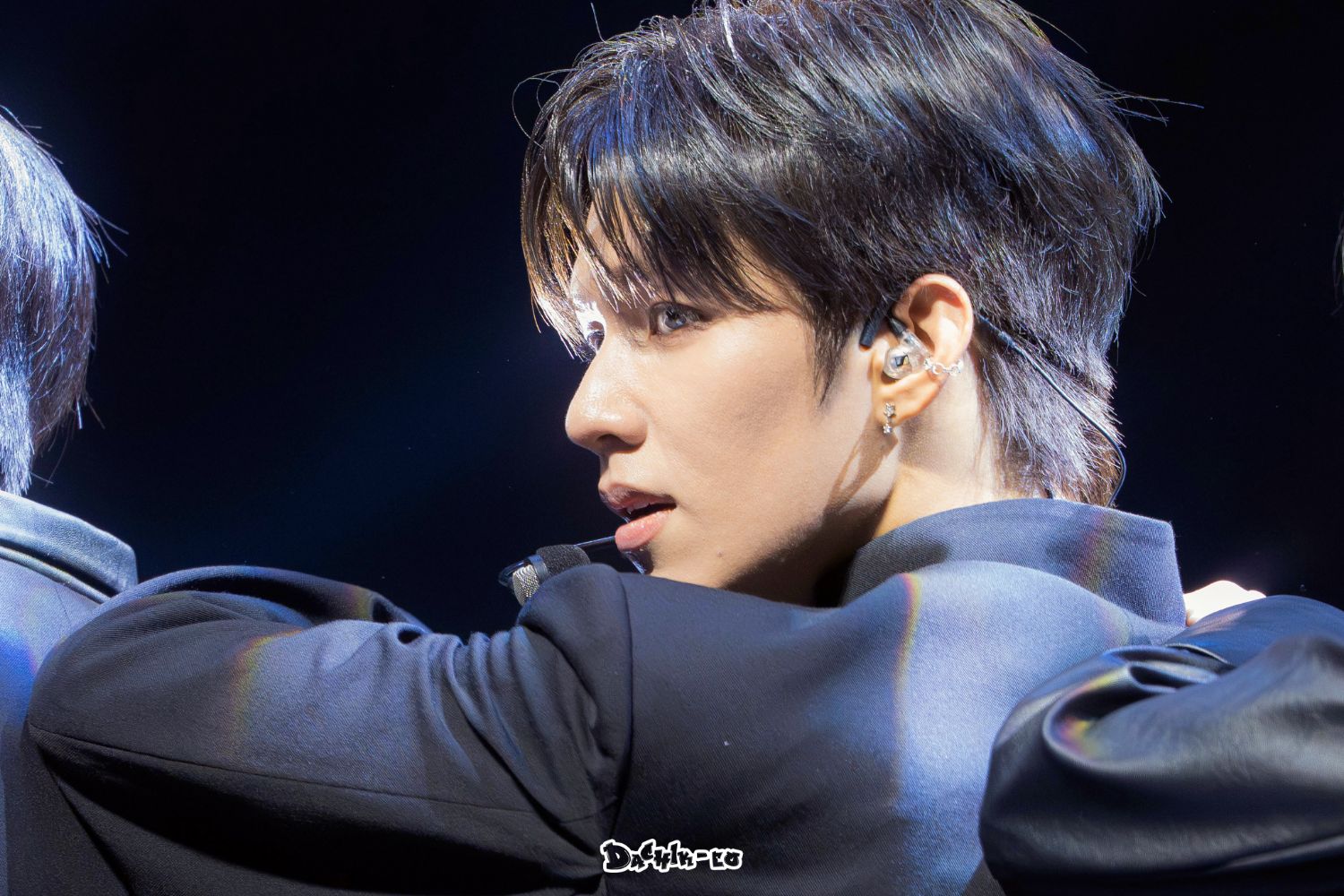 ジェイエル (AHOF)の舞台裏ショット