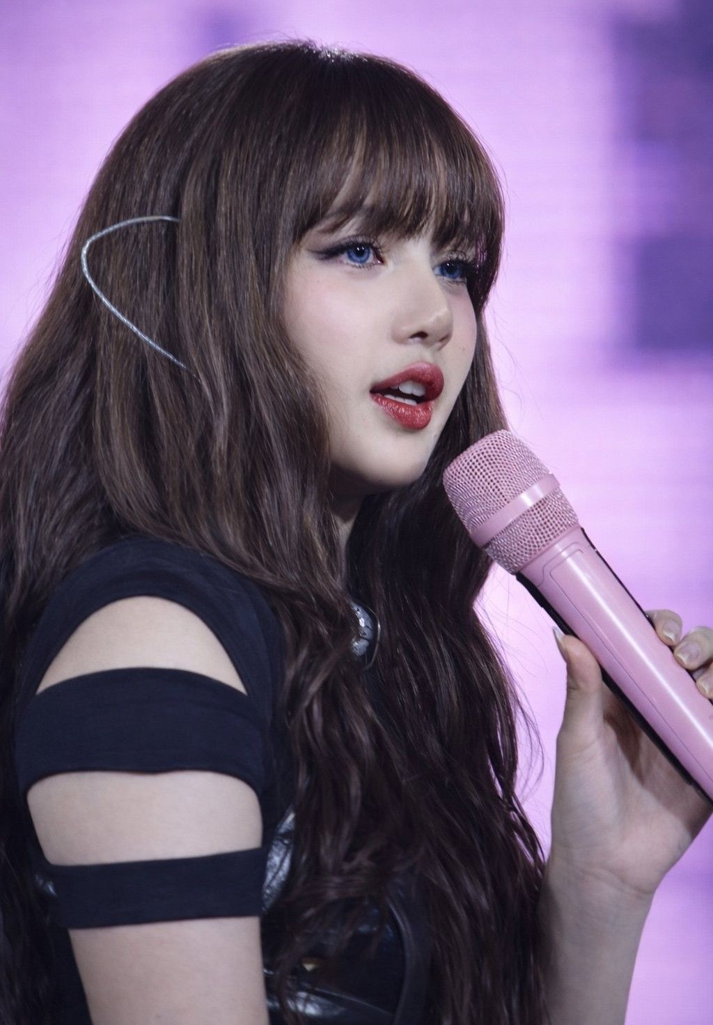 Recent activity shot of Lisa (BLACKPINK)