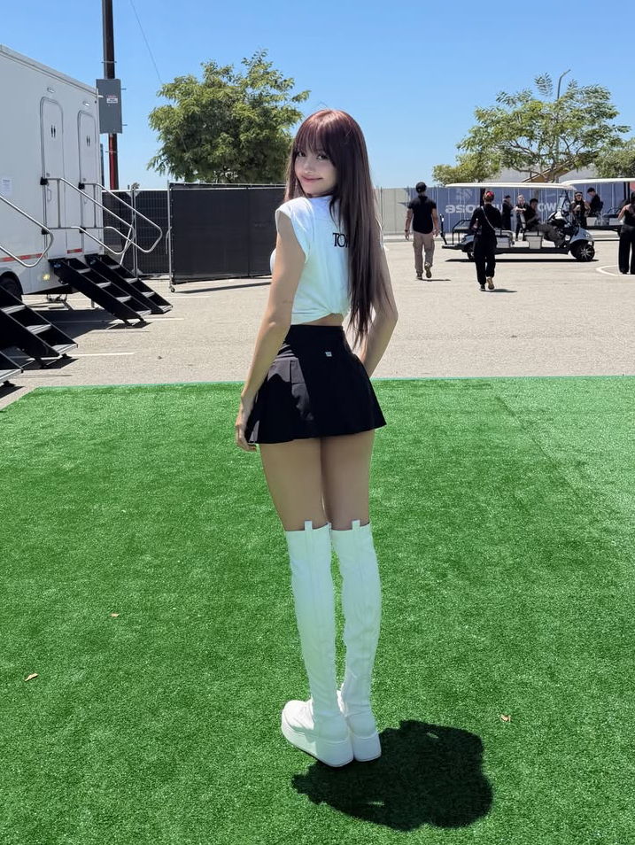 Recent activity shot of Lisa (BLACKPINK)