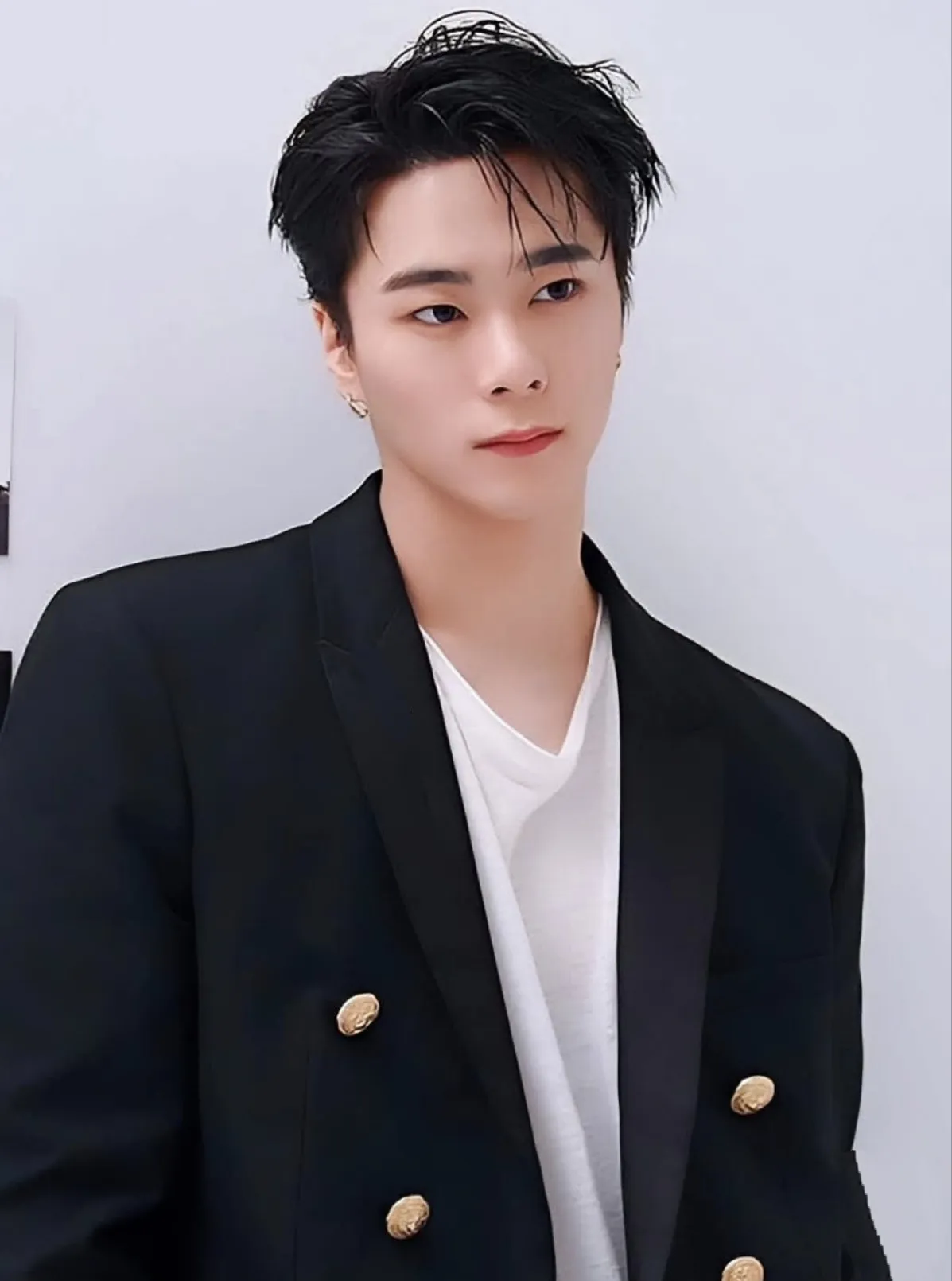 Latest photo of Moonbin (ASTRO)