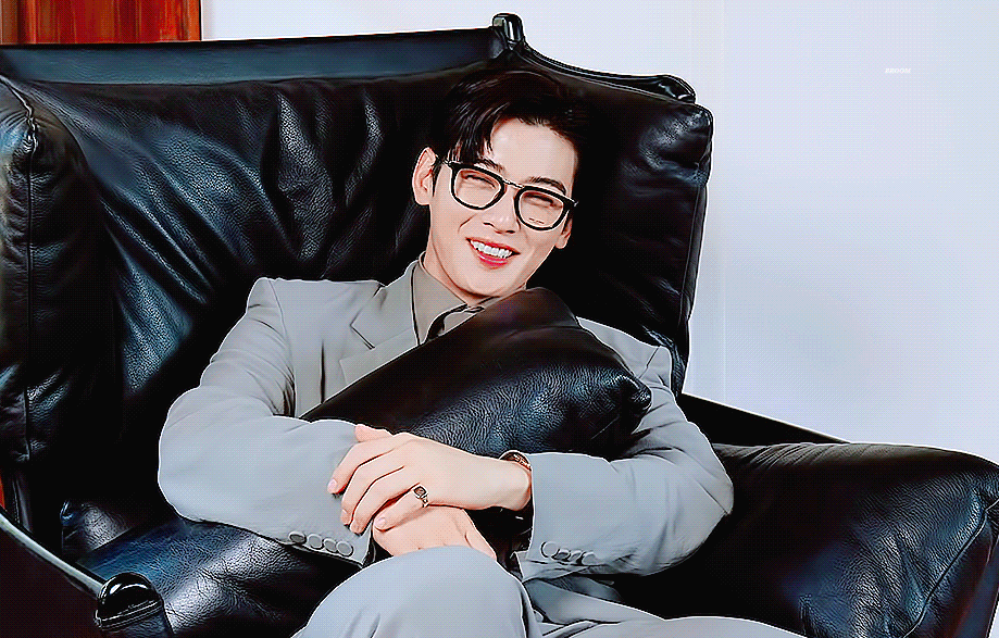 Recent activity shot of Eunwoo (ASTRO)