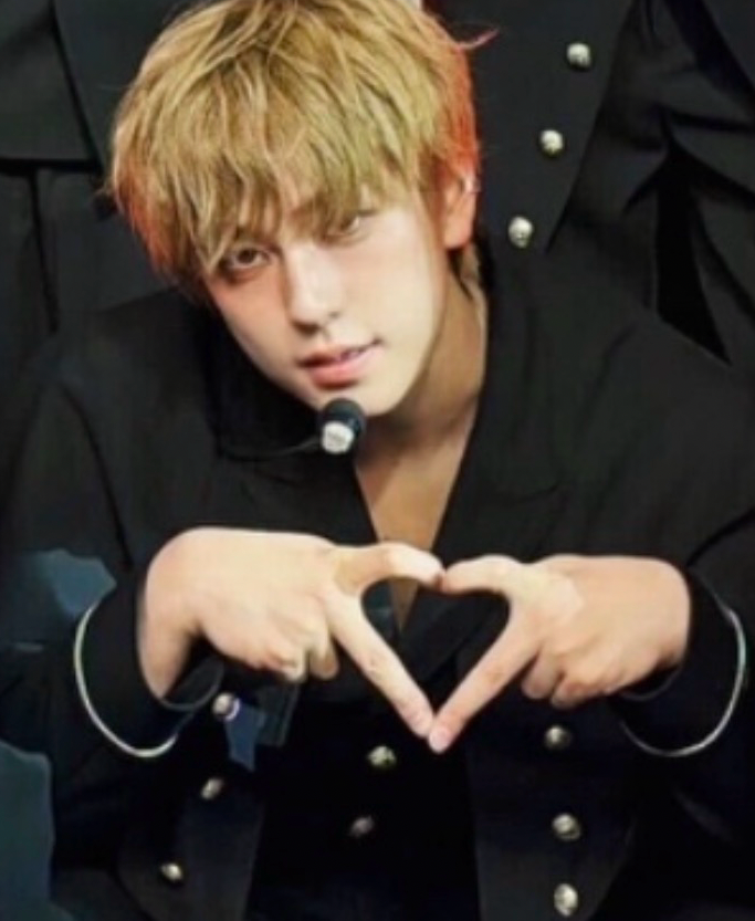 Behind-the-scenes cut of Taki (&TEAM)