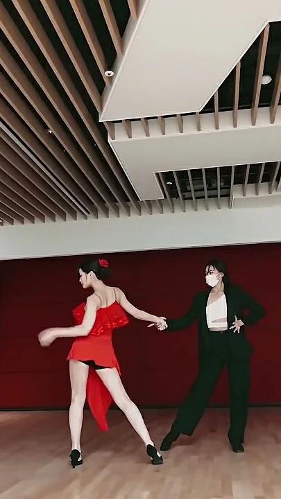 Today's most popular wallpaper in the Momo (TWICE) community