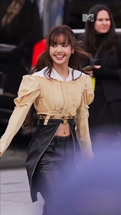 Potret di balik layar Lisa (BLACKPINK)