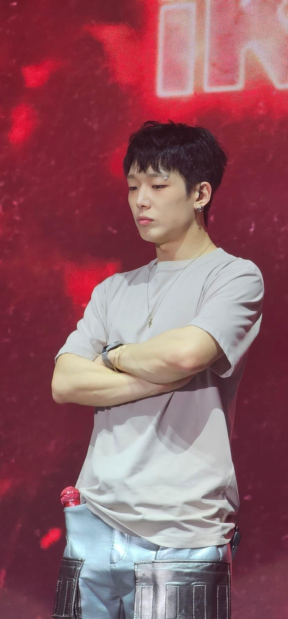 A heartfelt wallpaper shared by BOBBY (iKON)'s fans