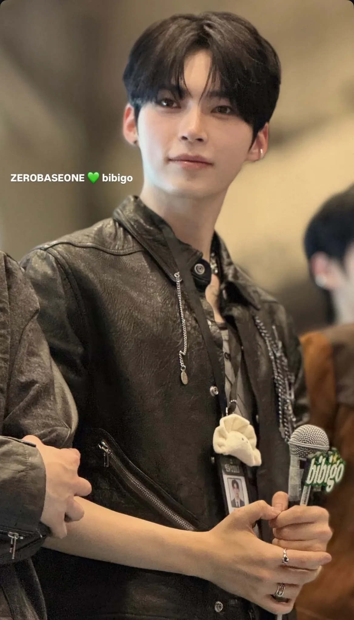 Today's most popular wallpaper in the Sung Hanbin (ZEROBASEONE) community