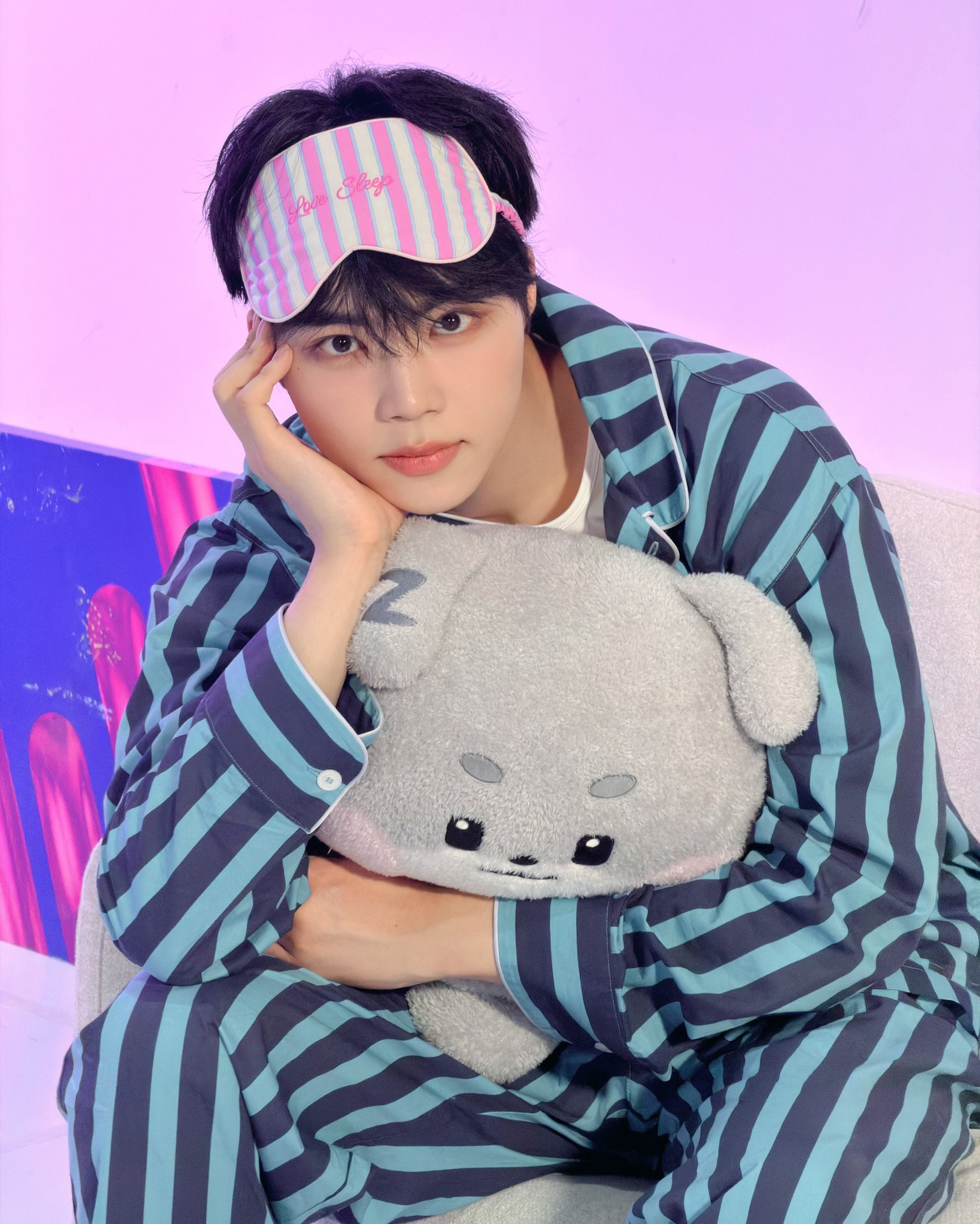 Recent activity shot of Park Gunwook (ZEROBASEONE)