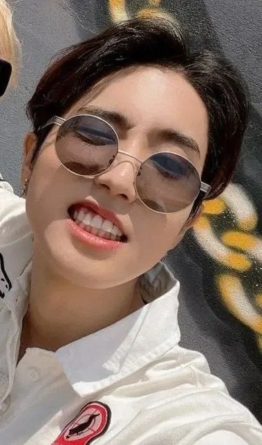 Today's most popular wallpaper in the HAN (Stray Kids) community