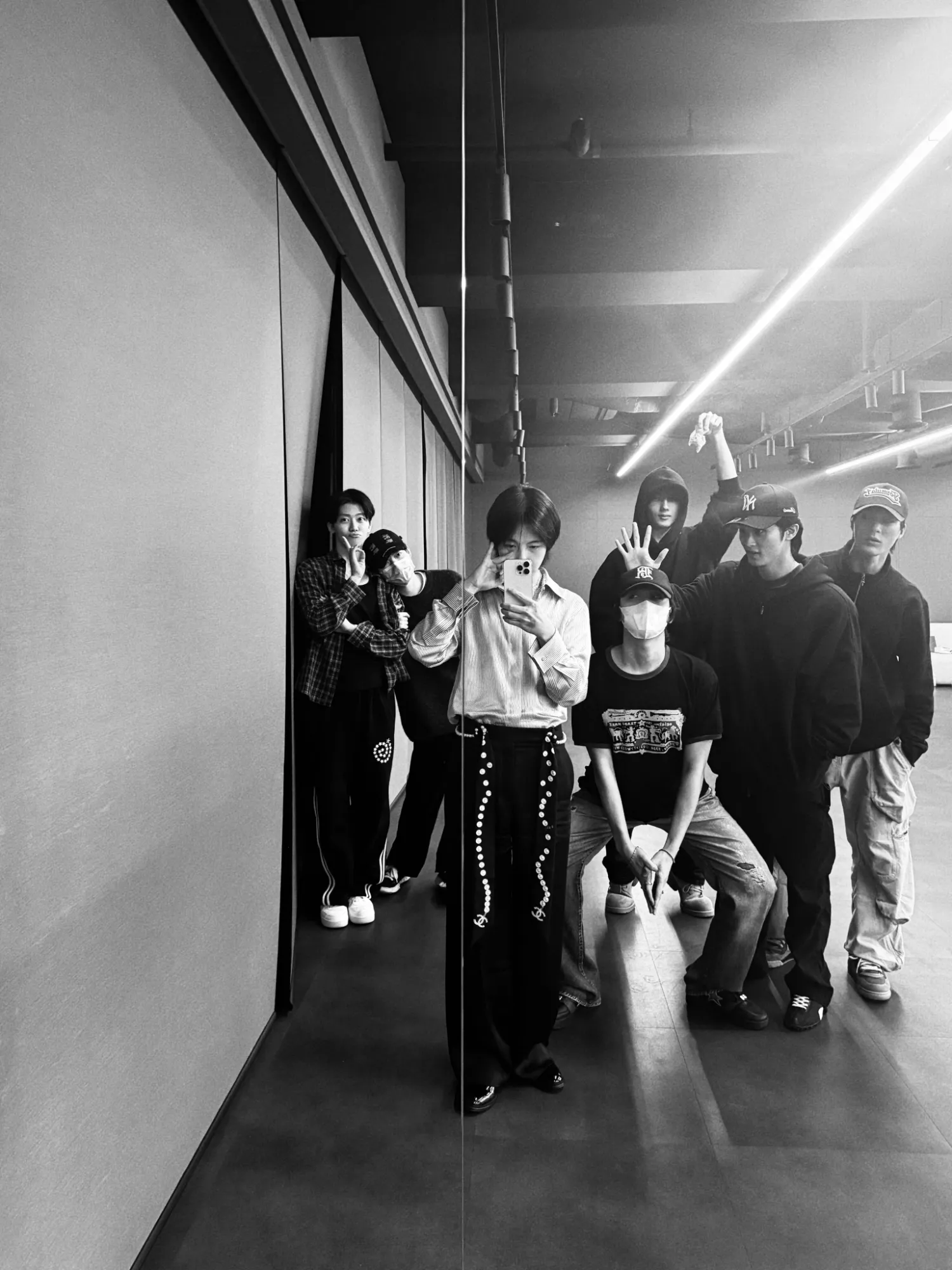 Behind-the-scenes cut of NCT DREAM