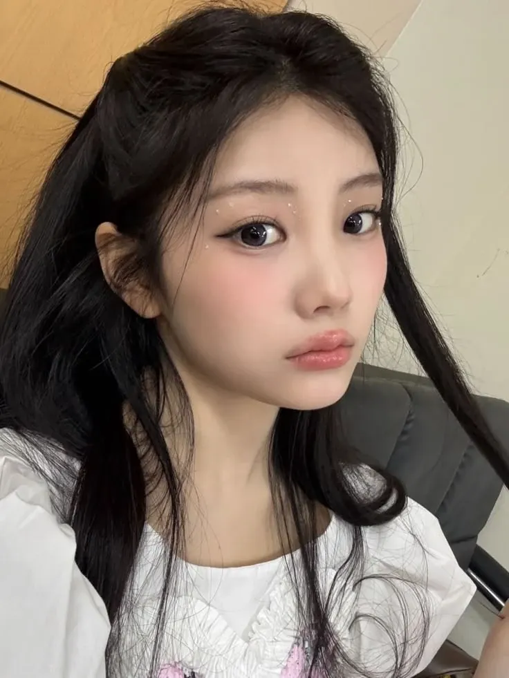 Latest photo of Wonhee (ILLIT)