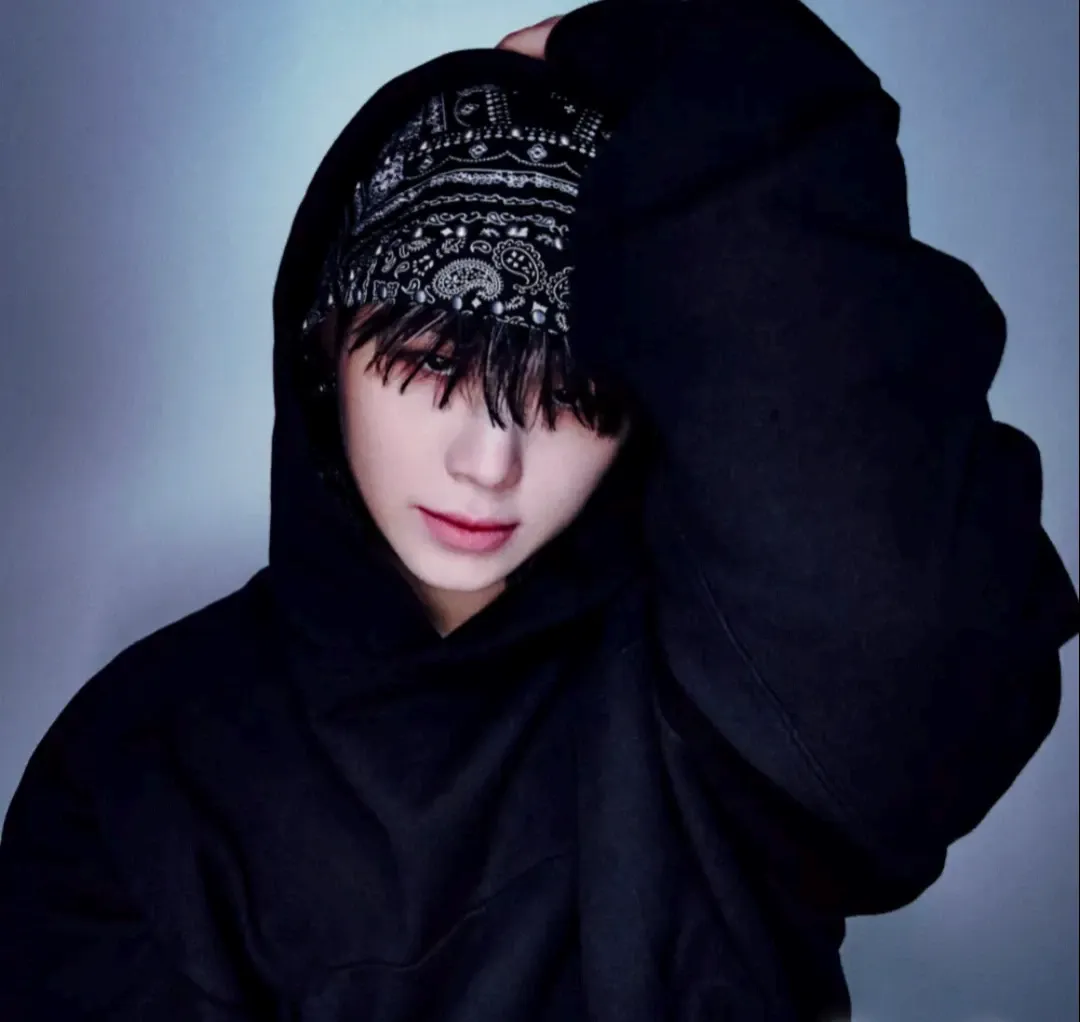 Recent activity shot of Woozi (SEVENTEEN)