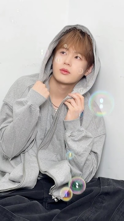 The most beloved wallpaper among Ha Sungwoon's fans