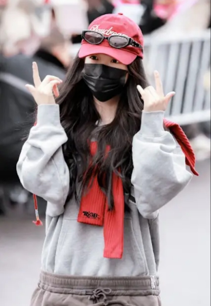 Latest photo of Esther Yu