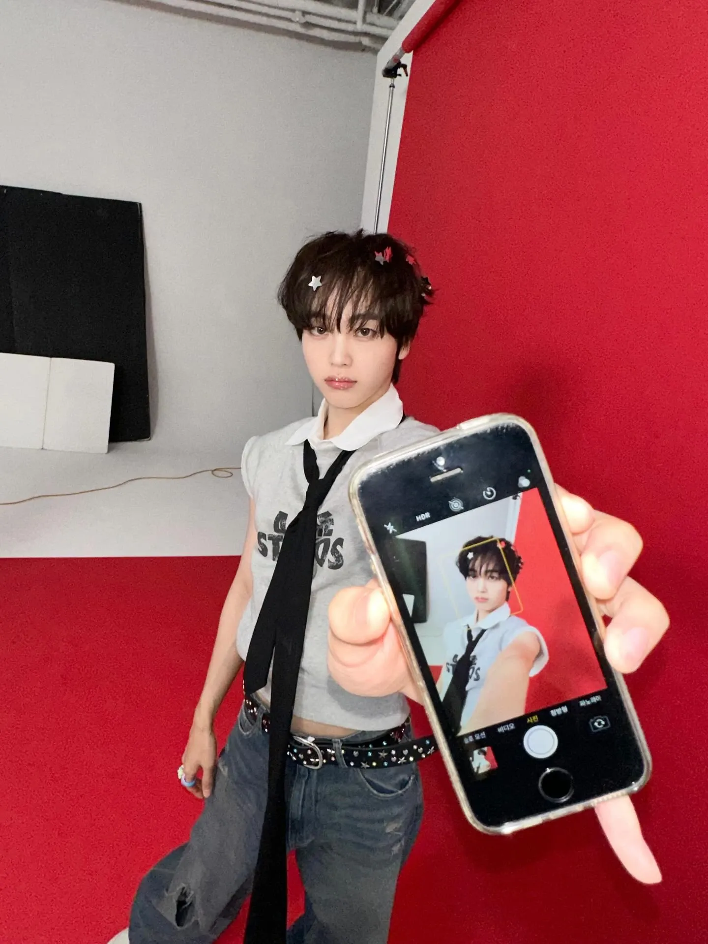 Latest photo of Hyeongjun (CRAVITY)