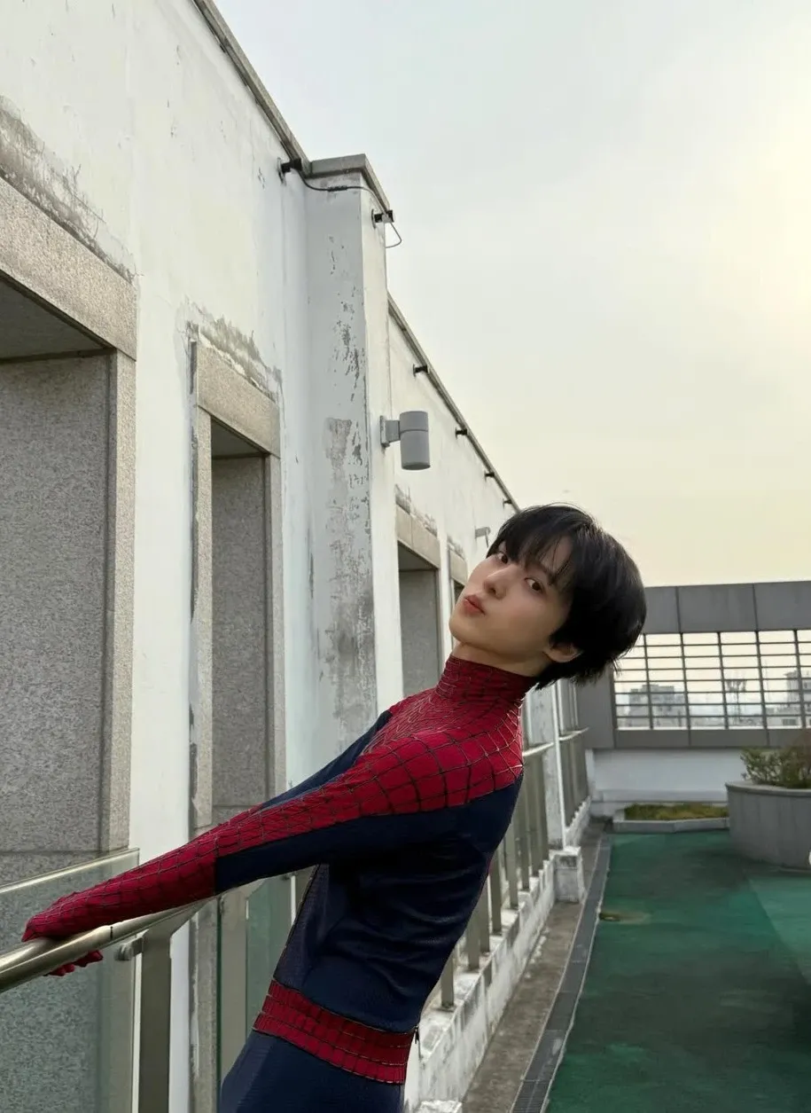 Behind-the-scenes cut of Yunho (ATEEZ)