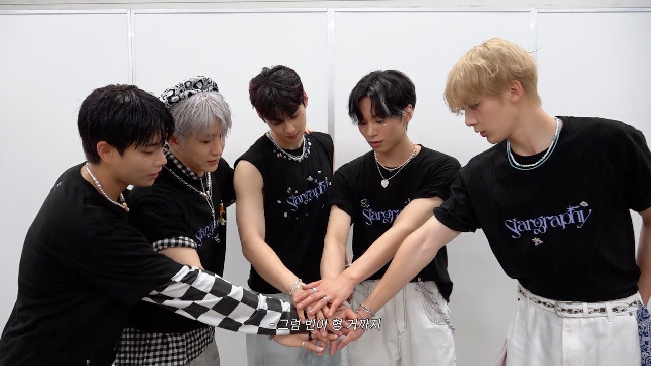 A moment captured by Jinjin (ASTRO)'s fan