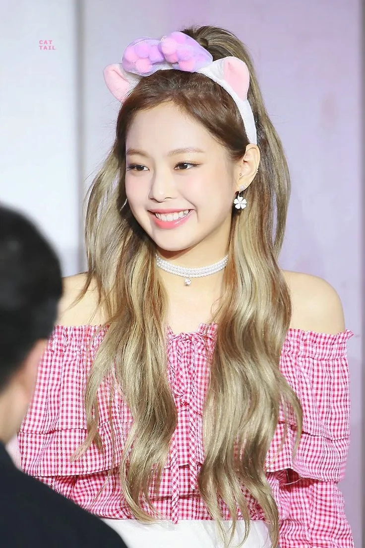 A moment captured by Jennie (BLACKPINK)'s fan