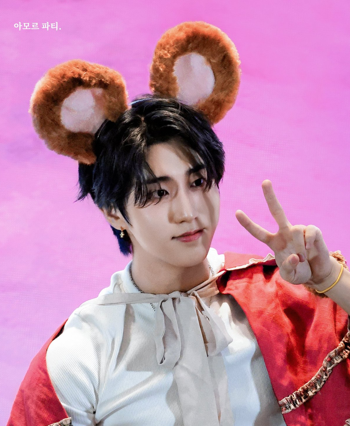 Latest photo of HAN (Stray Kids)