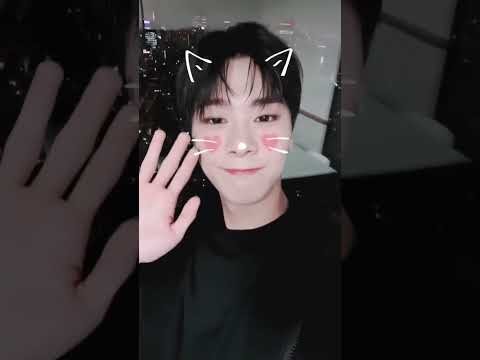 아스트로의 최신 사진