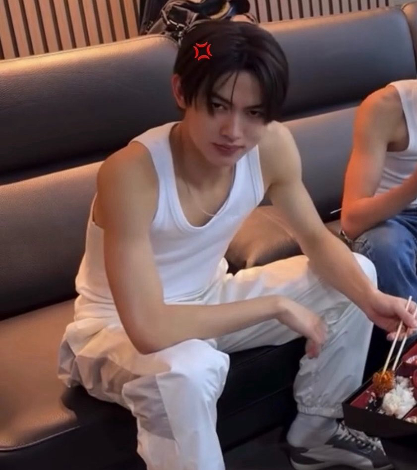Recent activity shot of Seonghyeon (CORTIS)