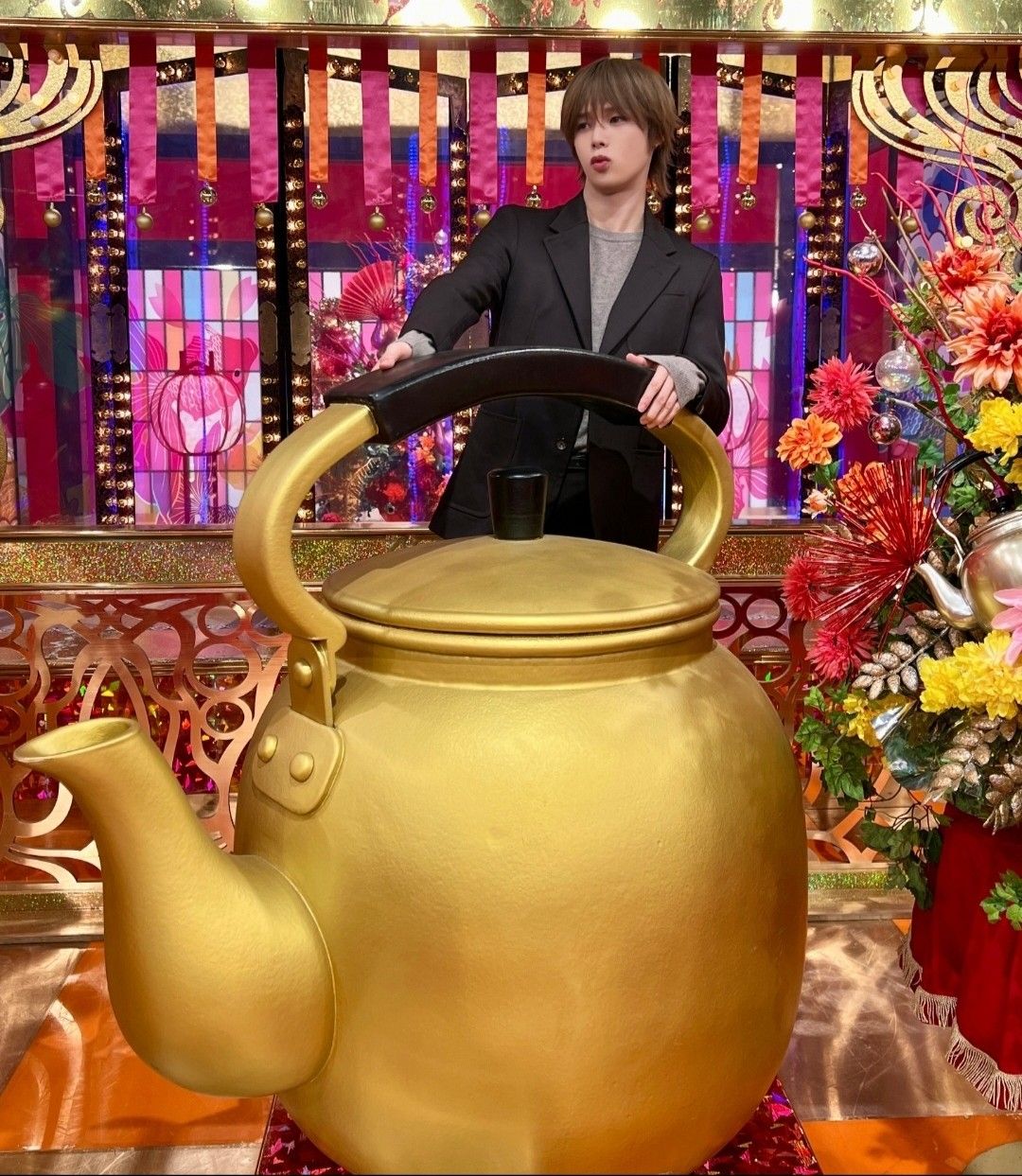 A moment captured by K (&TEAM)'s fan