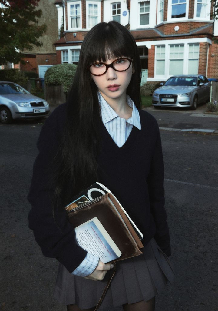 Foto aktivitas terbaru Taeyeon (Girls' Generation)