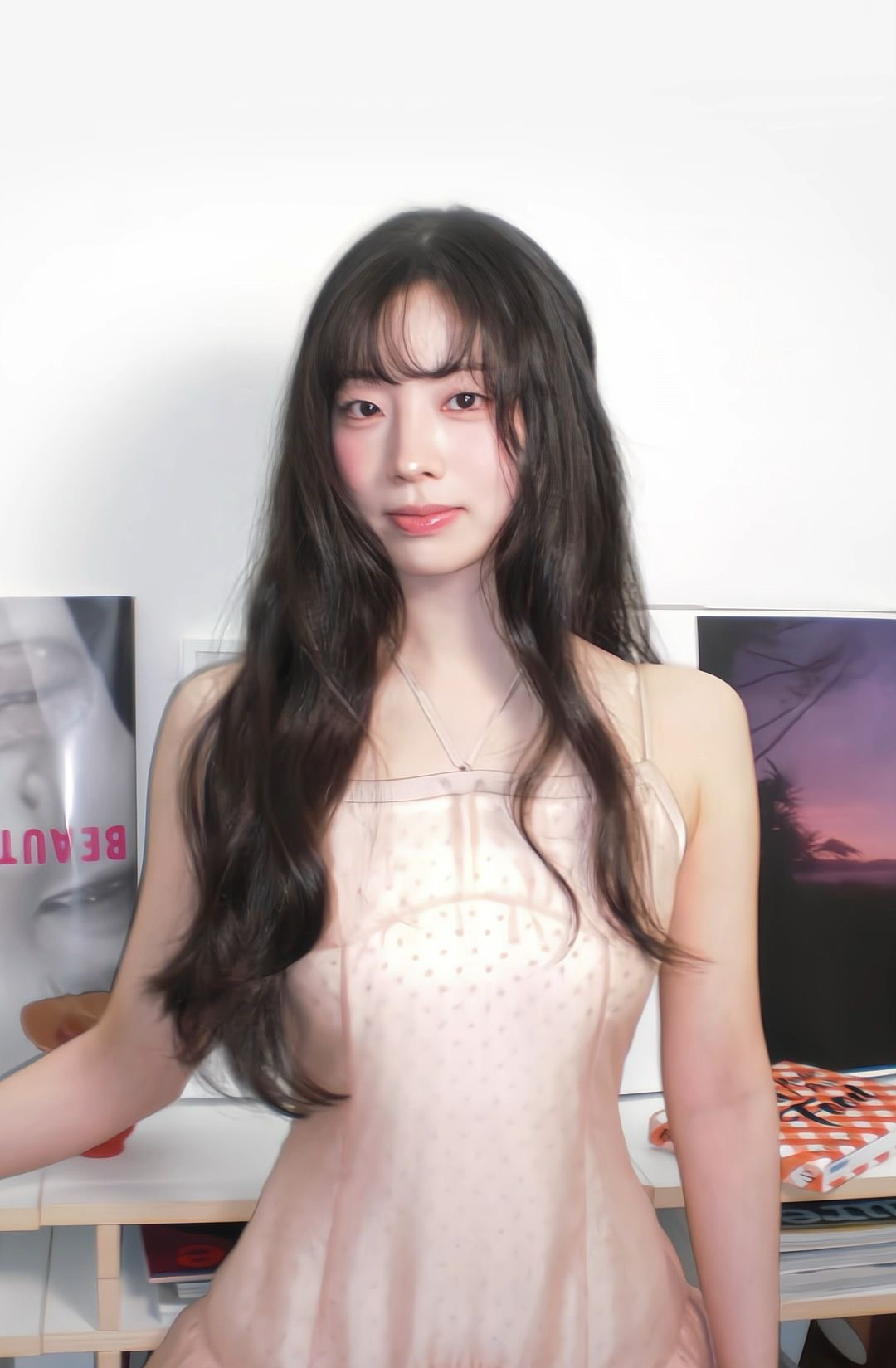 Behind-the-scenes cut of Dahyun (TWICE)