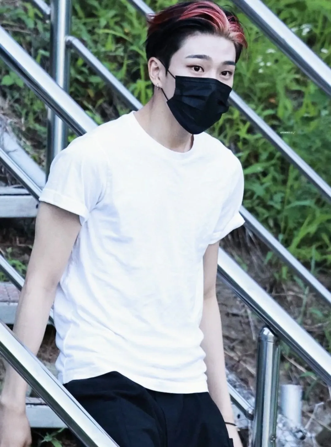 Behind-the-scenes cut of Kim Junmin (WHIB)