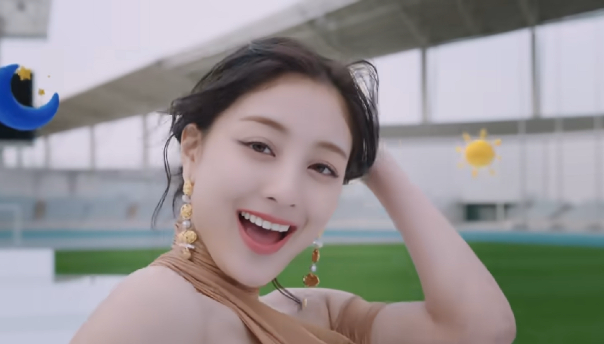 A moment captured by Jihyo (TWICE)'s fan