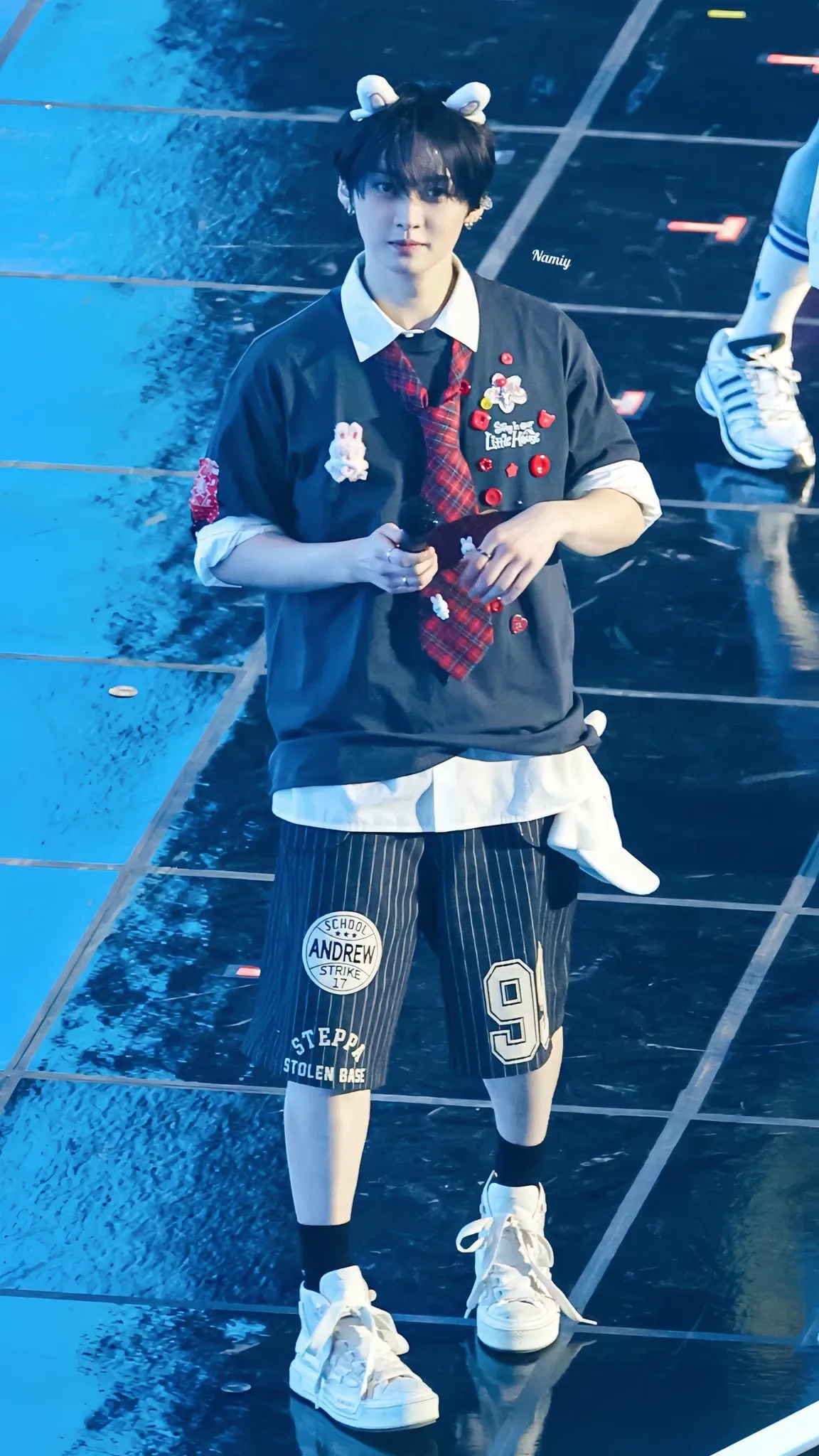 A moment captured by Lee Know (Stray Kids)'s fan