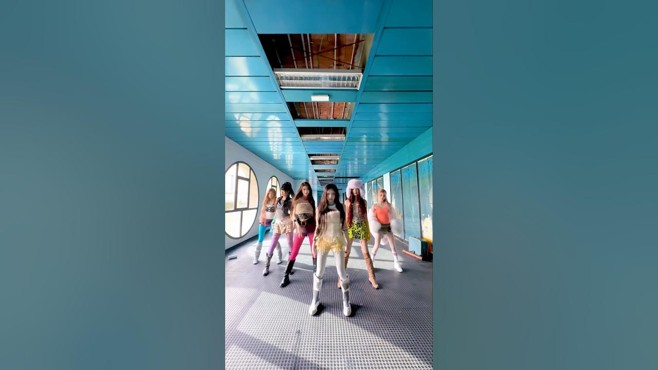 Behind-the-scenes cut of IVE