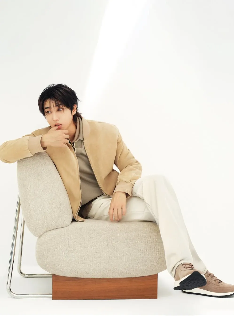 Behind-the-scenes cut of HAN (Stray Kids)