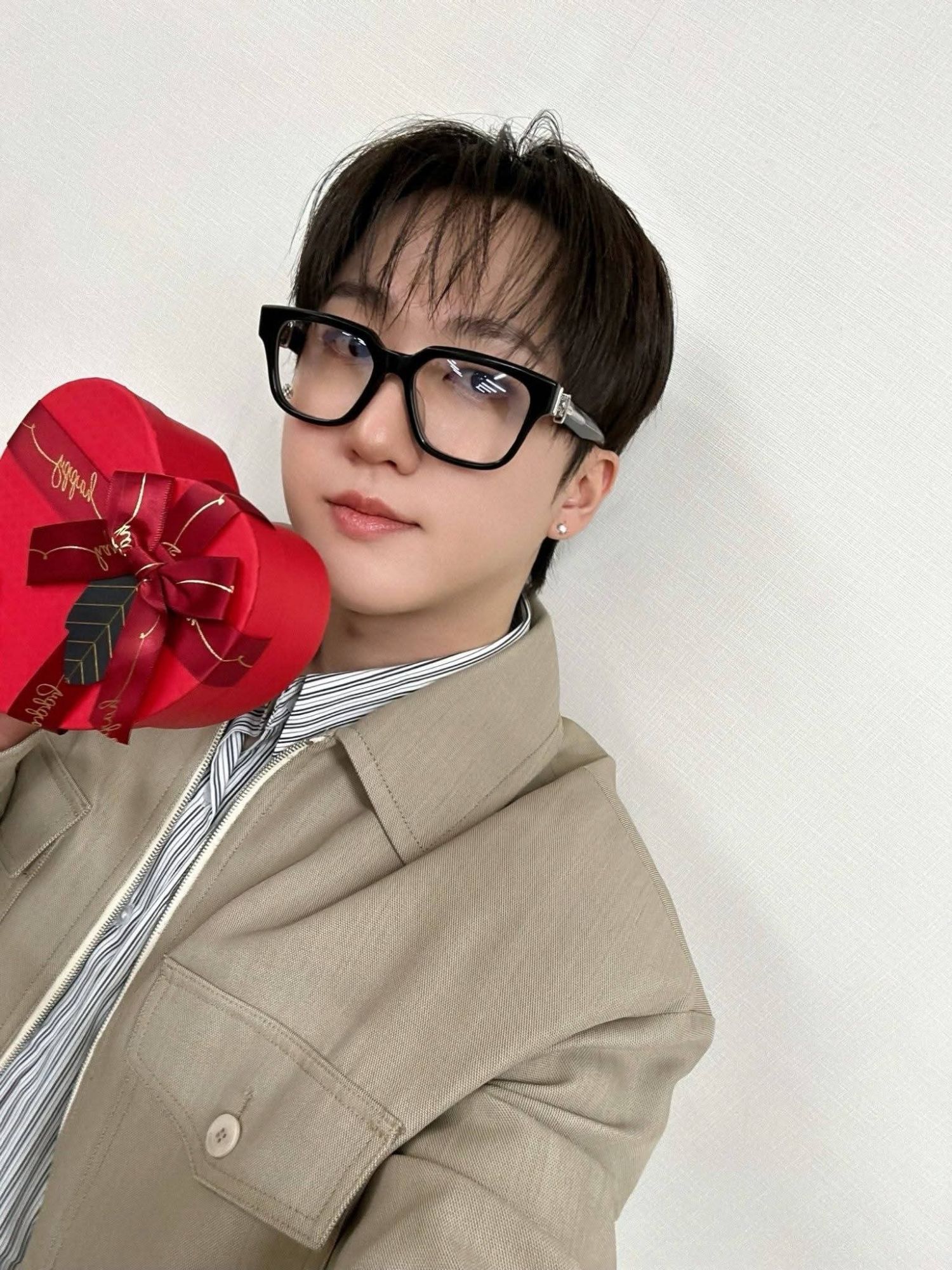 Behind-the-scenes cut of Changbin (Stray Kids)