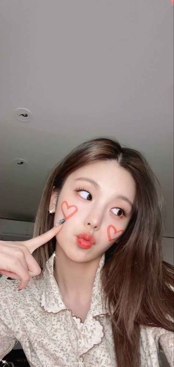 Behind-the-scenes cut of Yeji (ITZY)