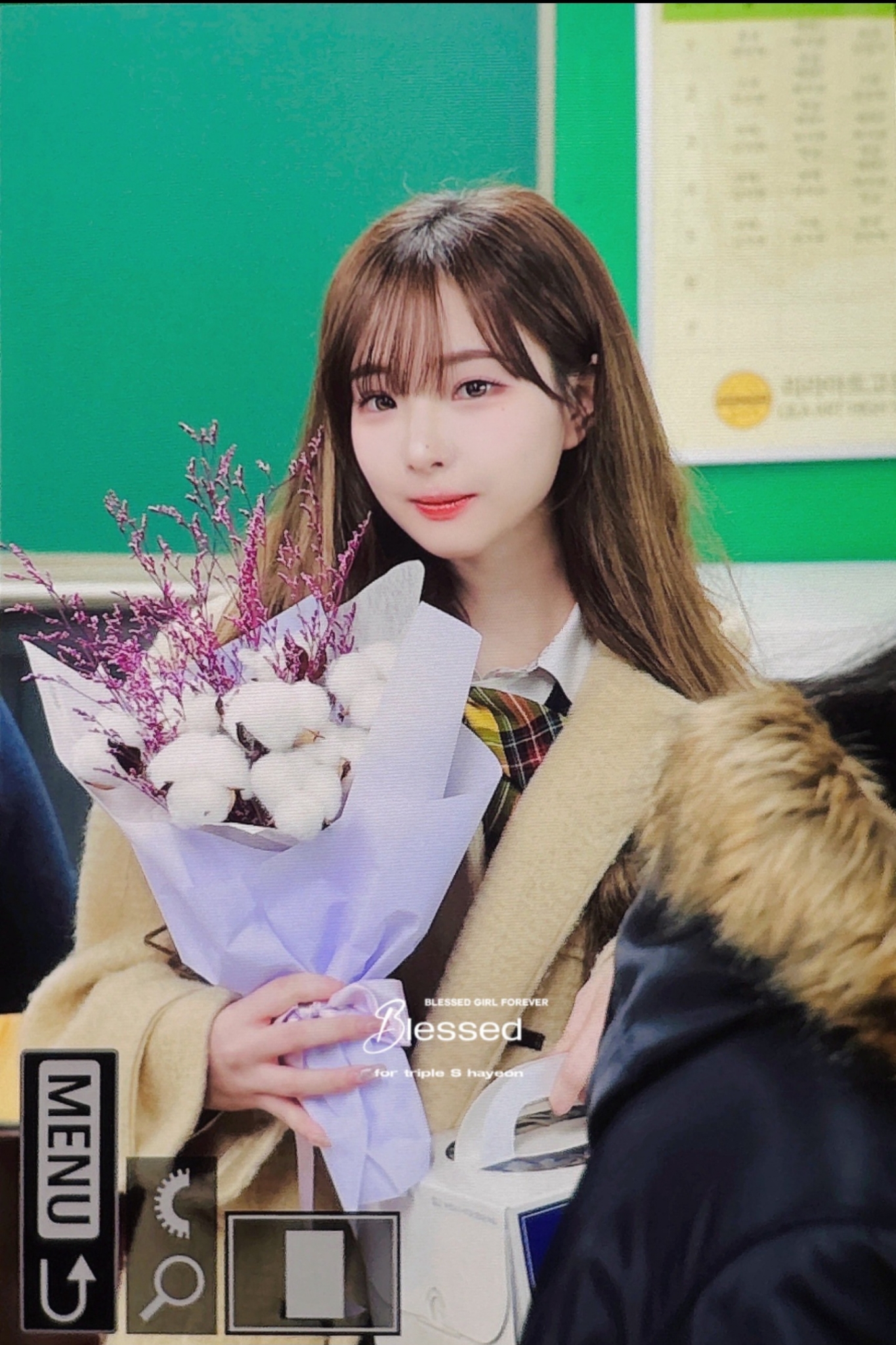 Latest photo of tripleS