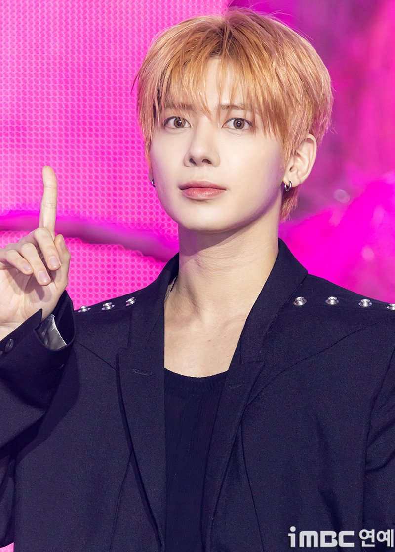 太顯 (TOMORROW X TOGETHER)的最新活動照片