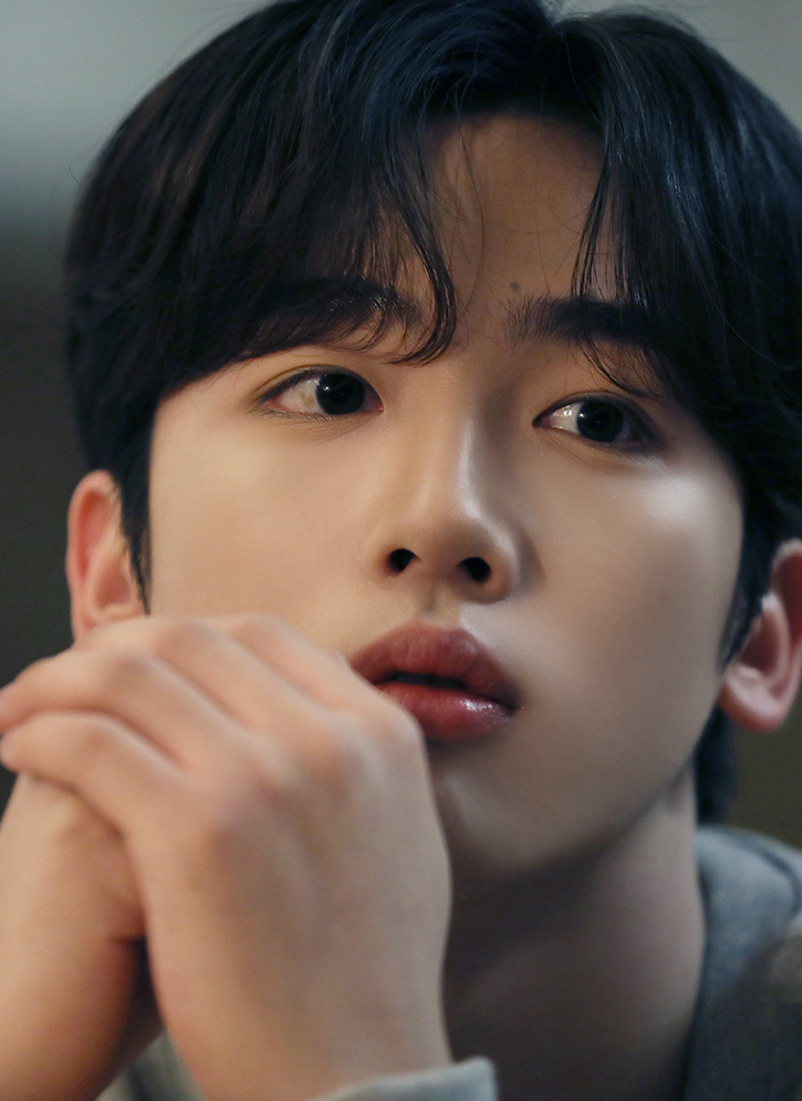 A moment captured by Kim Yohan (WEi)'s fan