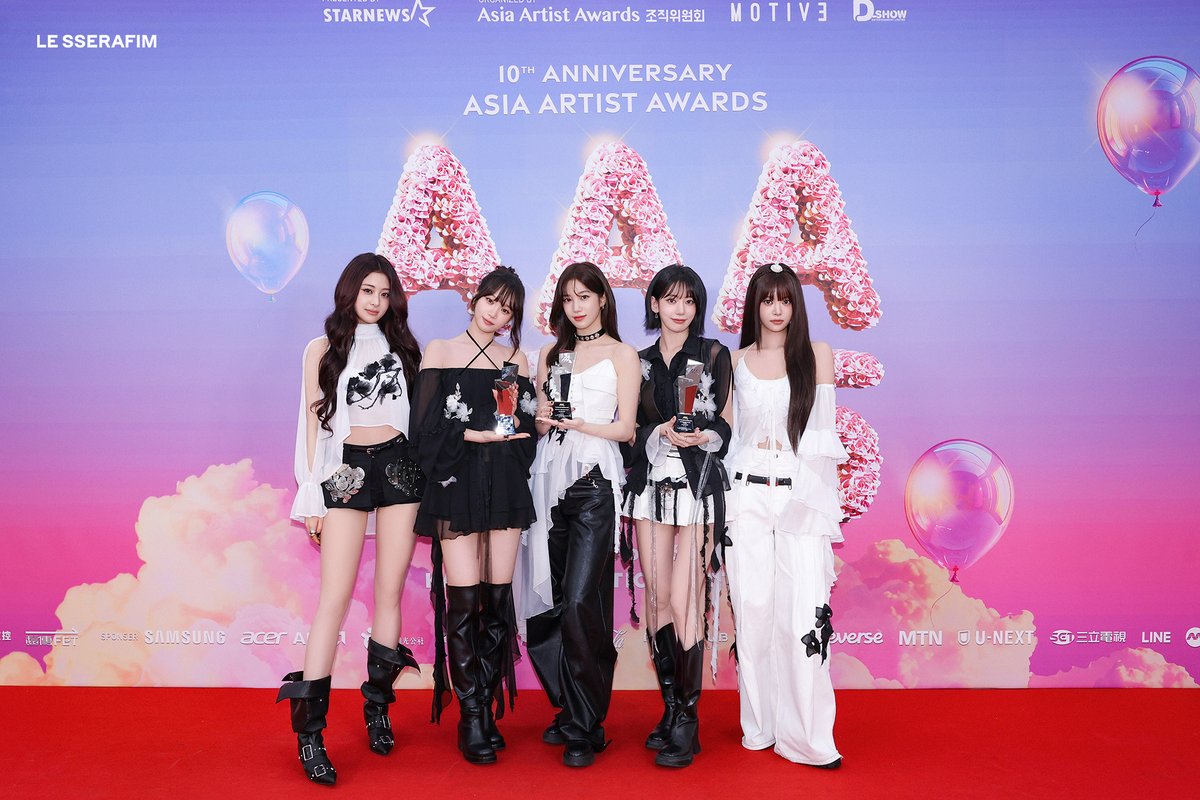 Latest photo of LE SSERAFIM