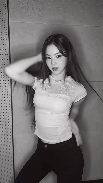 Fandom-recommended wallpaper image of STAYC