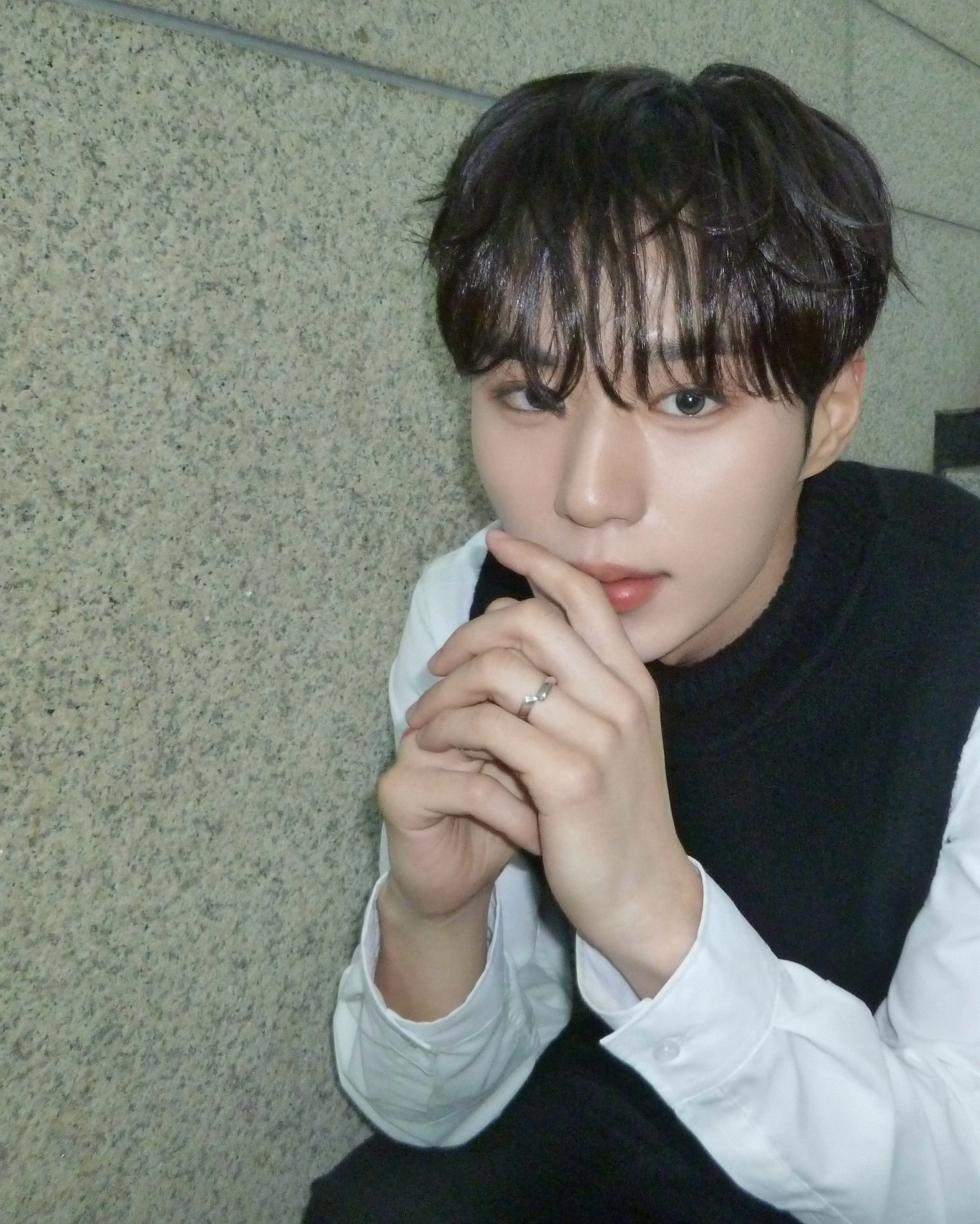 Behind-the-scenes cut of Kim Junseo (ALPHA DRIVE ONE)