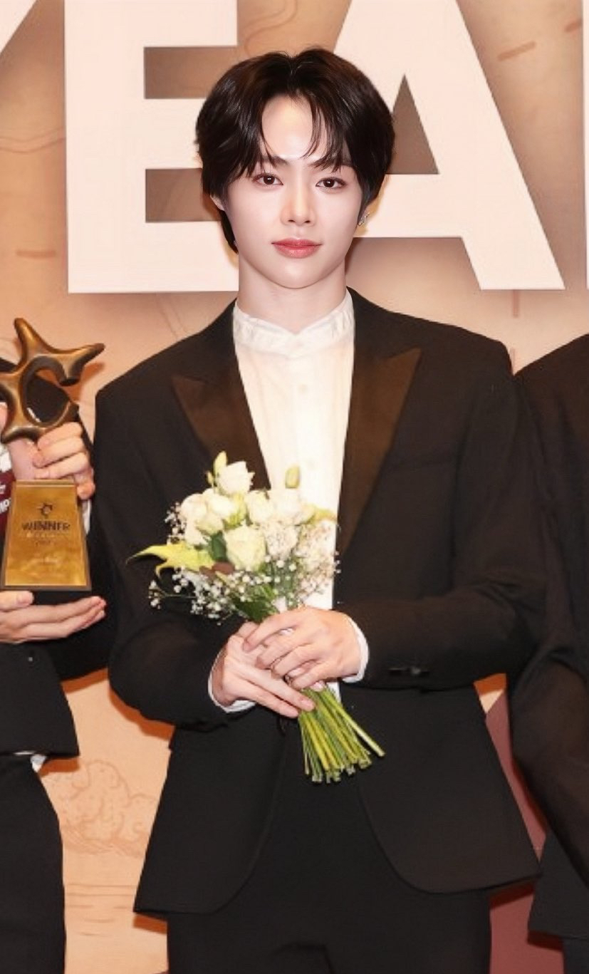 Fan-made special wallpaper for Hanbin (TEMPEST)