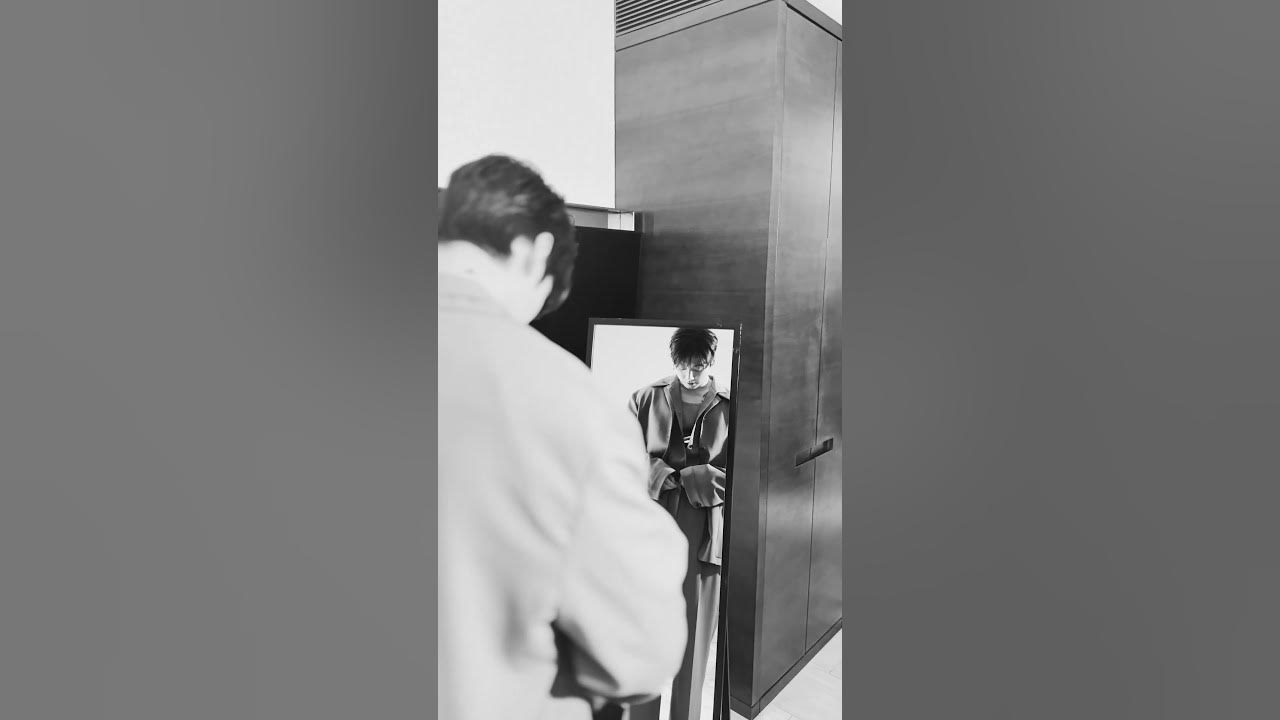 Foto aktivitas terbaru Jungkook (BTS)