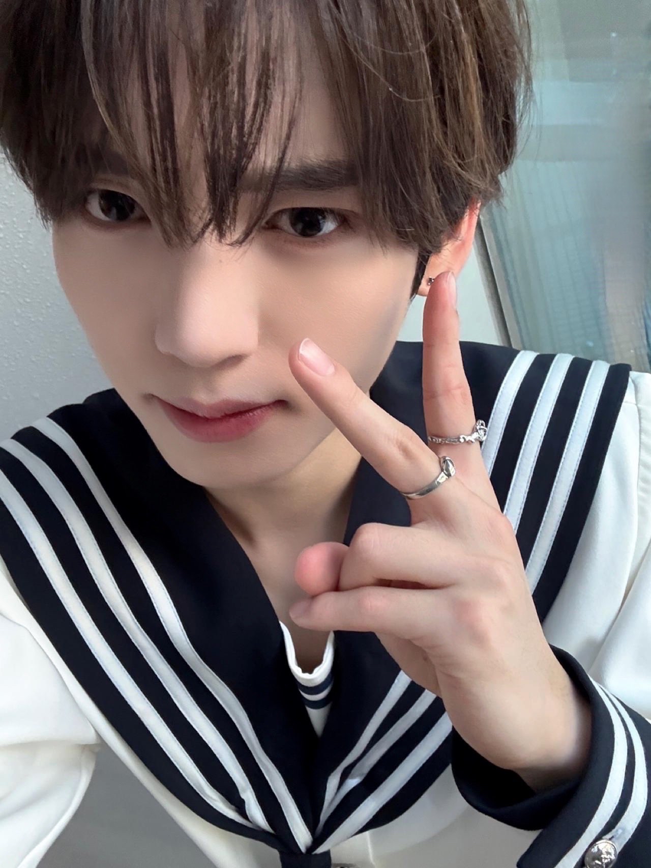 Behind-the-scenes cut of Han Yujin