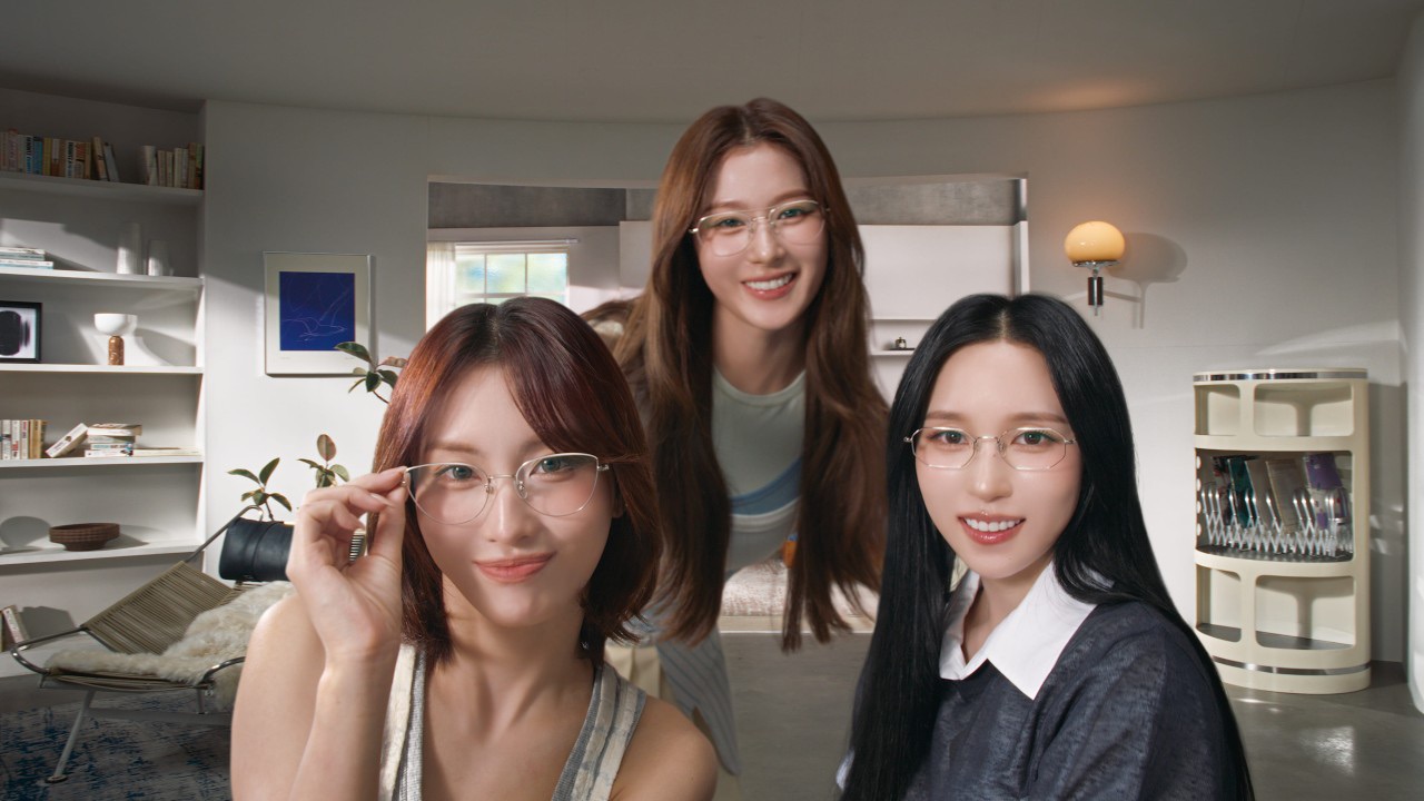 A moment captured by Nayeon (TWICE)'s fan