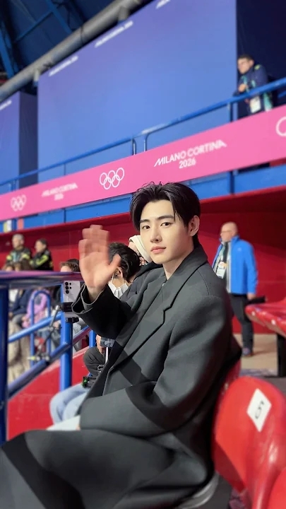 A heartfelt wallpaper shared by Sunghoon (ENHYPEN)'s fans