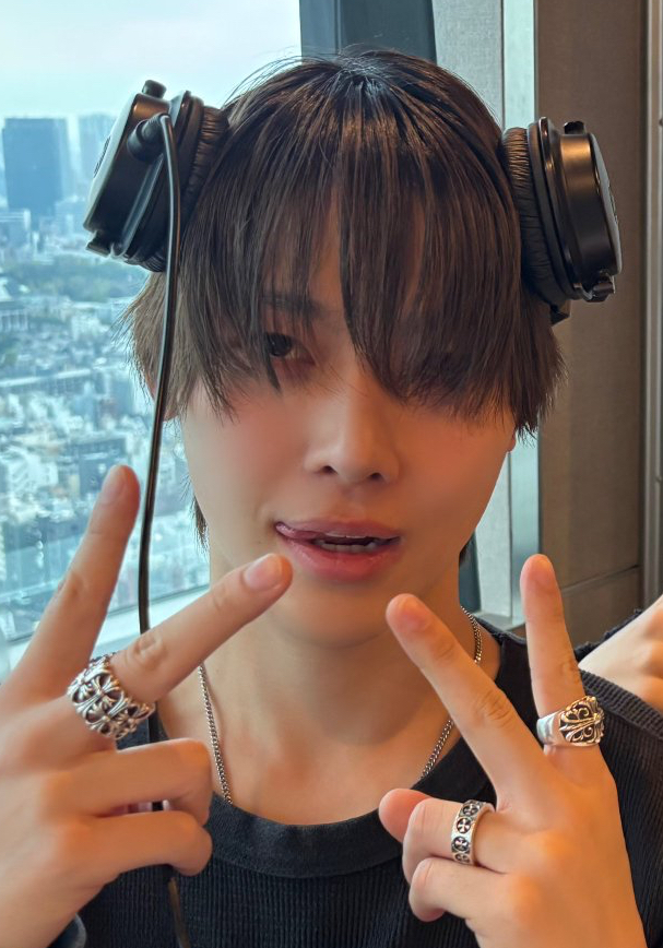 A moment captured by Nicholas (&TEAM)'s fan