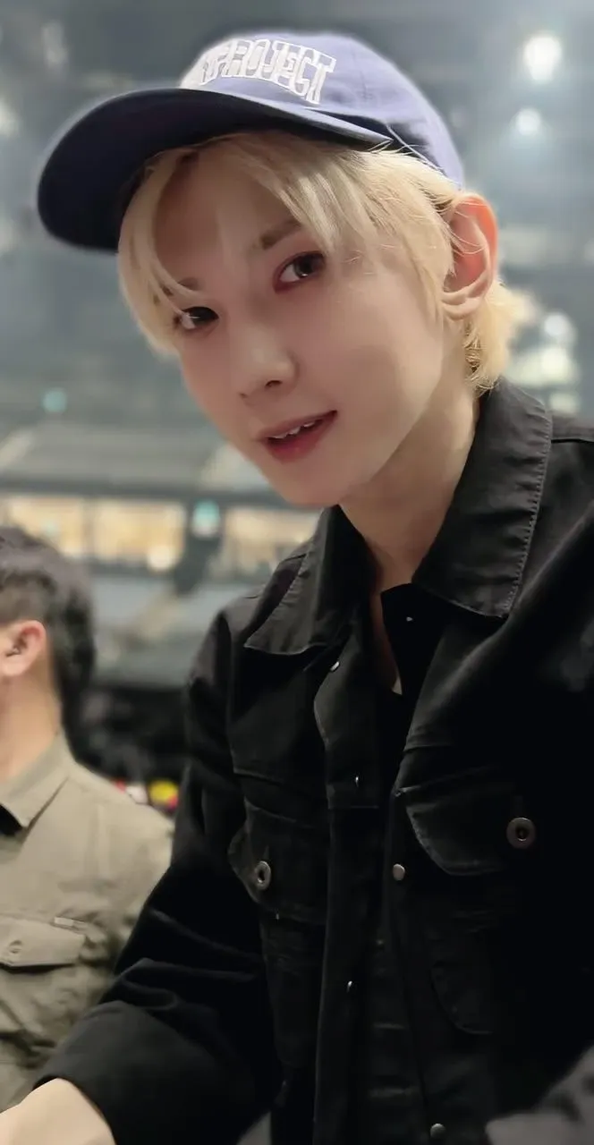 Fan-made special wallpaper for Yeosang (ATEEZ)