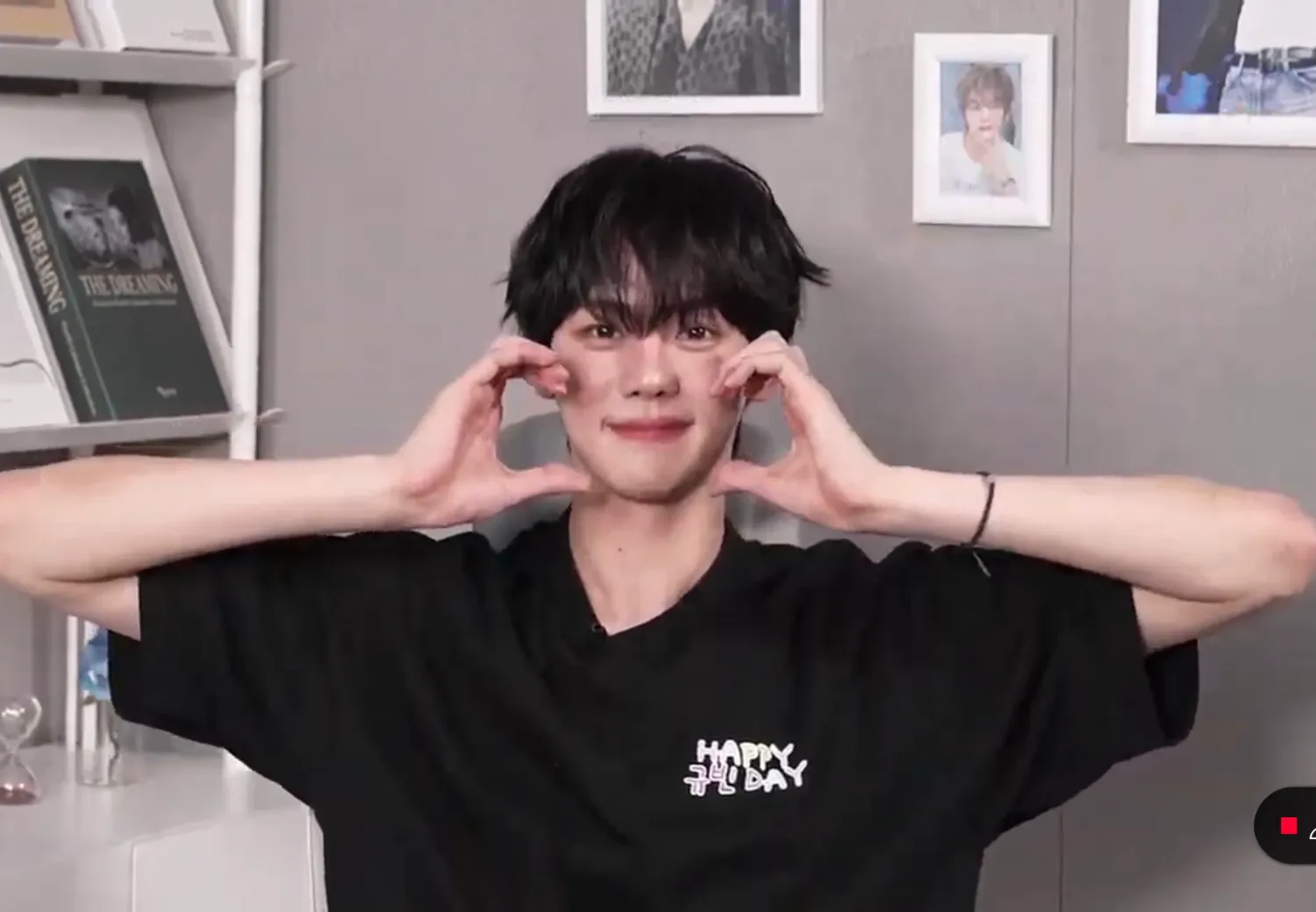 金奎彬的最新照片