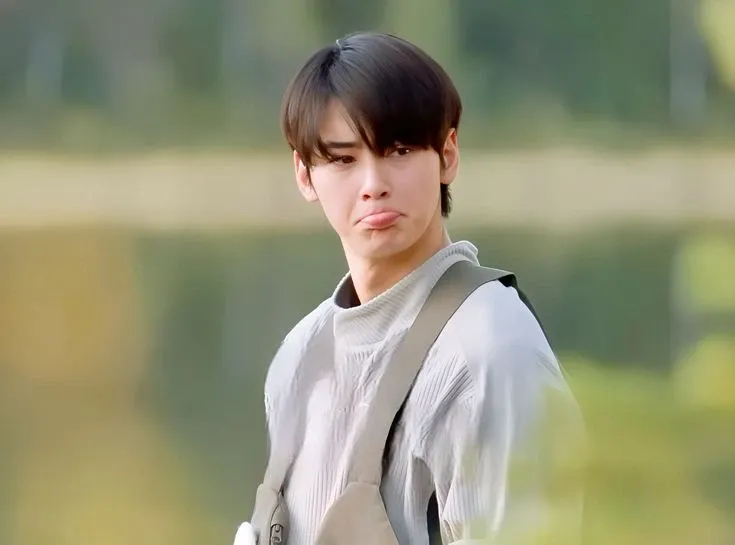 Latest photo of Eunwoo (ASTRO)