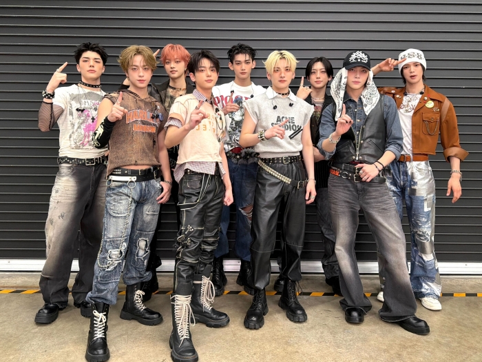 Recent activity shot of &TEAM